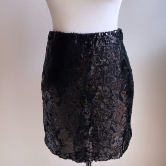 🍸 Black Sequins Mini Skirt 🍸 - Picture 4 of 8